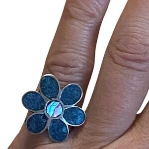 Vintage Sterling silver flower ring. Made in Mexico